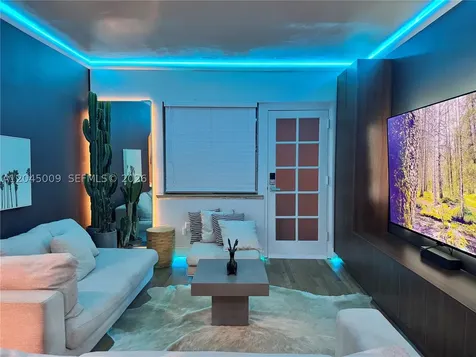736 13th Street Miami Beach FL 33139