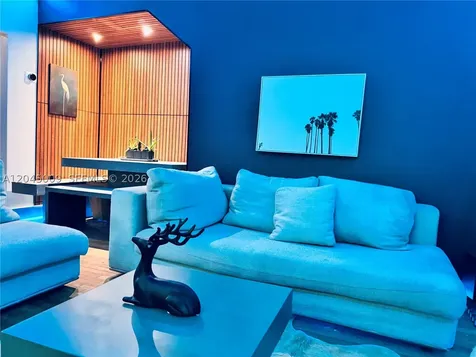736 13th Street Miami Beach FL 33139
