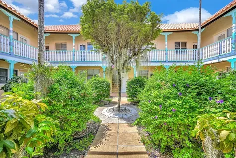 736 13th Street Miami Beach FL 33139