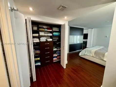 100 Bayview Drive Sunny Isles Beach FL 33160