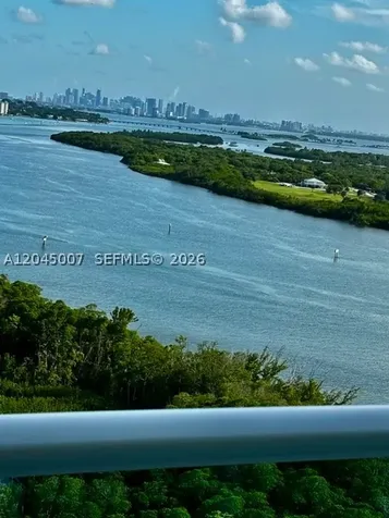 100 Bayview Drive Sunny Isles Beach FL 33160