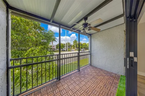 20 NW 87th Avenue Miami FL 33172