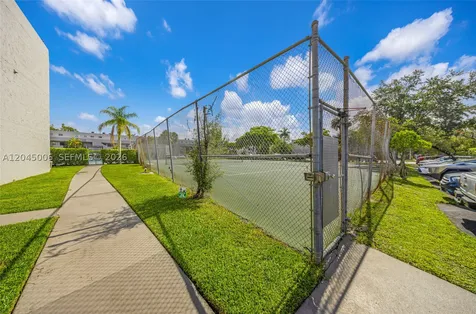 20 NW 87th Avenue Miami FL 33172