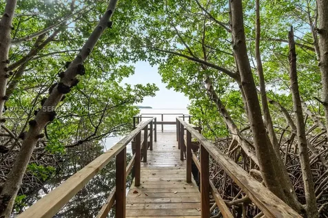 6230 Paradise Point Drive Palmetto Bay FL 33157