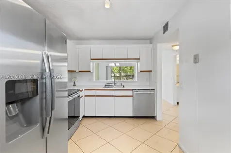 1100 SW 128th Terrace Pembroke Pines FL 33027