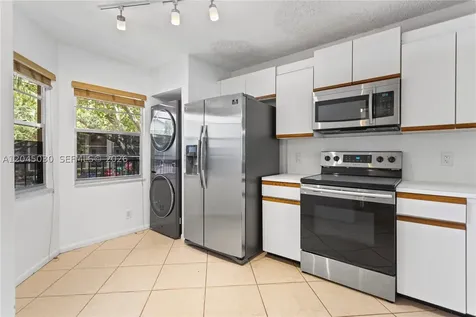 1100 SW 128th Terrace Pembroke Pines FL 33027