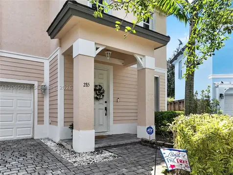 285 NE 32nd Terrace Homestead FL 33033
