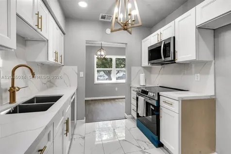 1246 Fisherman Street Opa-Locka FL 33054