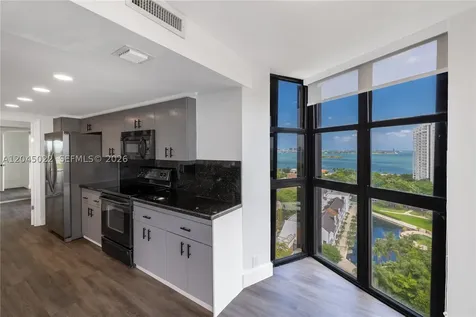 1000 Quayside Terrace Miami FL 33138