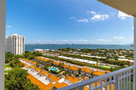 1000 Quayside Terrace Miami FL 33138