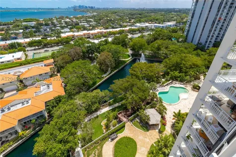 1000 Quayside Terrace Miami FL 33138