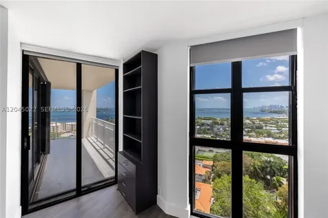 1000 Quayside Terrace Miami FL 33138