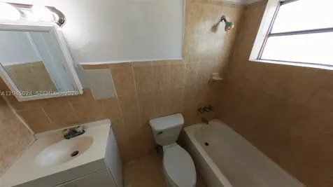 2712 W 10th Avenue Hialeah FL 33010