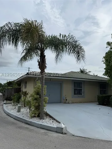 1340 SW 122nd Way Pembroke Pines FL 33025