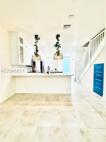 10295 NW 64th Terrace Doral FL 33178