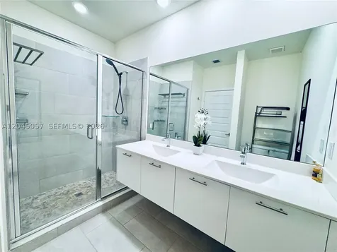 10295 NW 64th Terrace Doral FL 33178