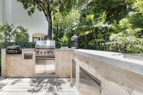 3908 Anderson Road Coral Gables FL 33134