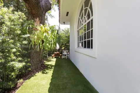 3908 Anderson Road Coral Gables FL 33134