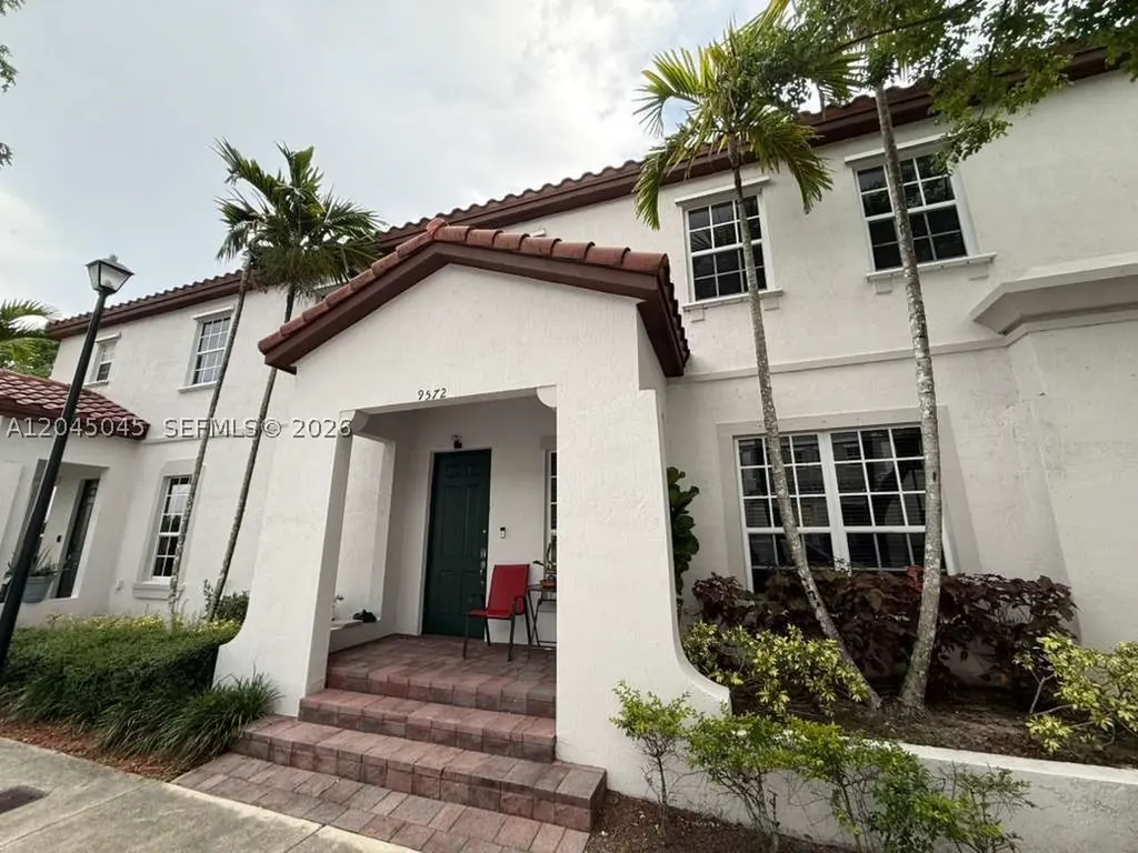 9572 SW 169th Place Miami FL 33196