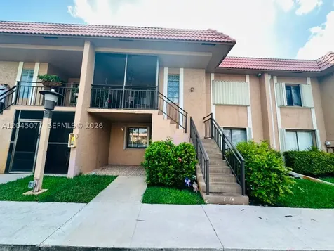 197 Lakeview Drive Weston FL 33326