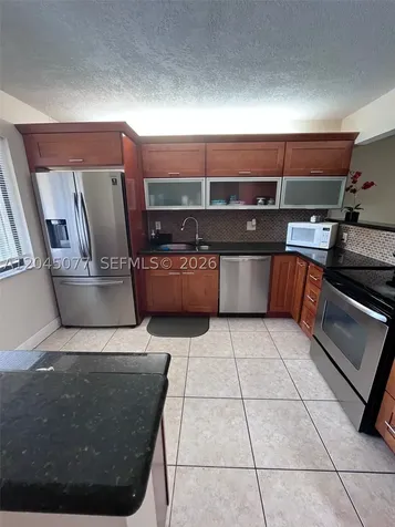 197 Lakeview Drive Weston FL 33326