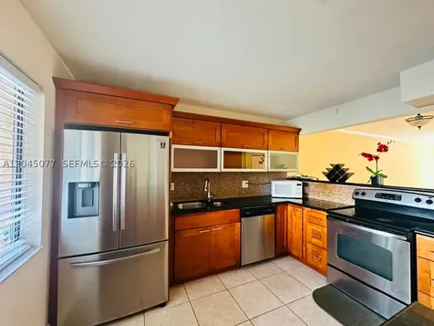 197 Lakeview Drive Weston FL 33326