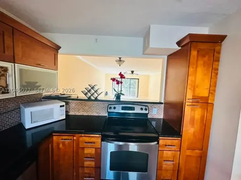 197 Lakeview Drive Weston FL 33326