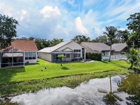1520 Seabay Road Weston FL 33326