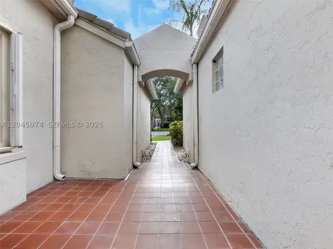1520 Seabay Road Weston FL 33326