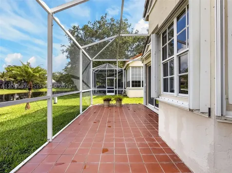 1520 Seabay Road Weston FL 33326