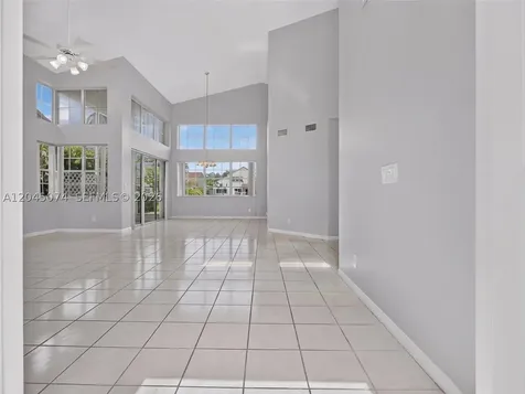 1520 Seabay Road Weston FL 33326
