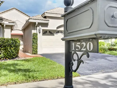 1520 Seabay Road Weston FL 33326