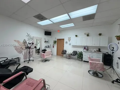 10465 SW 40th Street Miami FL 33165