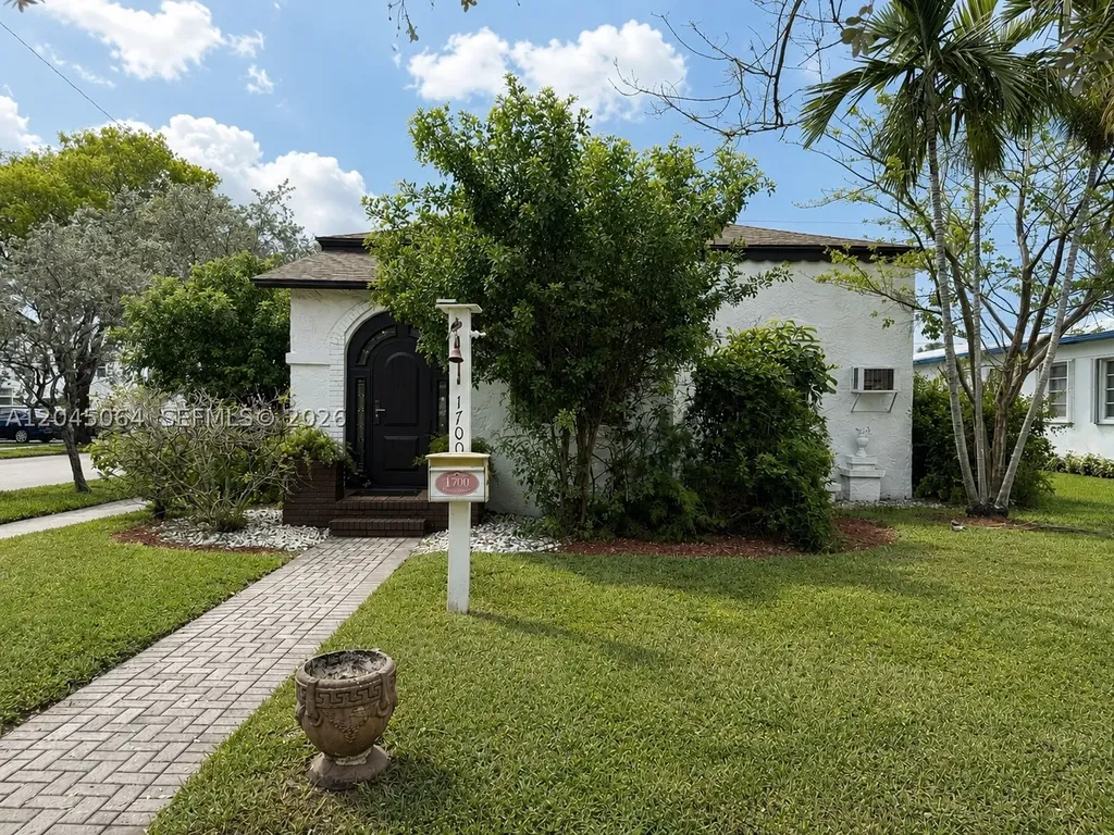 1700 Dewey Street Hollywood FL 33020