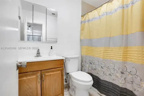 8020 N Colony Circle N. Tamarac FL 33321