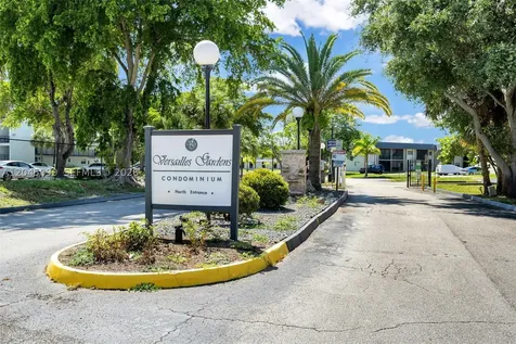 8020 N Colony Circle N. Tamarac FL 33321