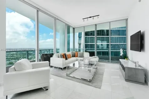 900 Biscayne Boulevard Miami FL 33132