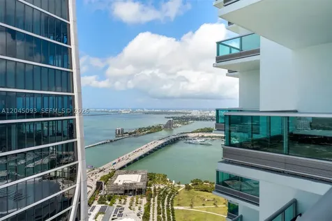 900 Biscayne Boulevard Miami FL 33132
