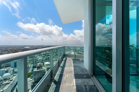 900 Biscayne Boulevard Miami FL 33132