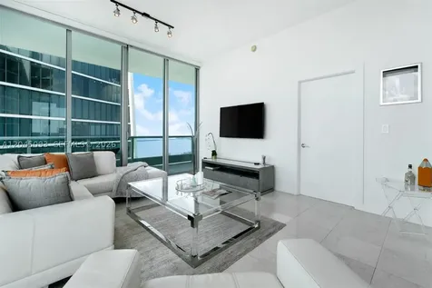 900 Biscayne Boulevard Miami FL 33132