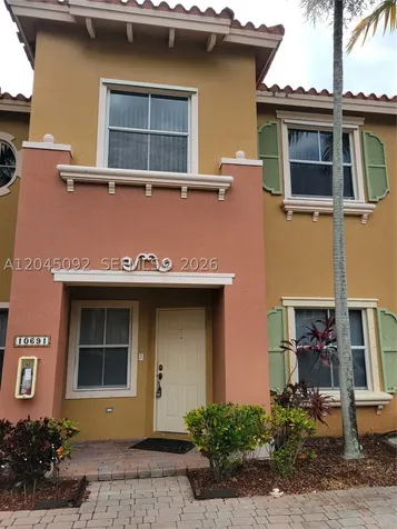 10691 SW 6th Street Pembroke Pines FL 33025