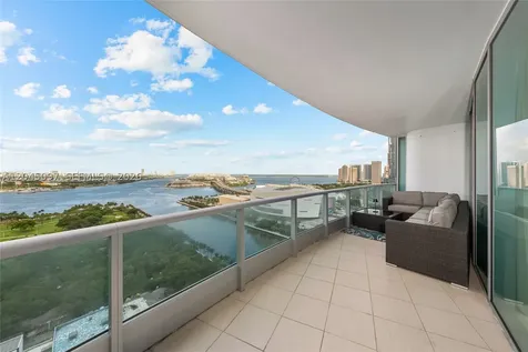 900 Biscayne Boulevard Miami FL 33132