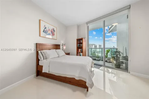 900 Biscayne Boulevard Miami FL 33132