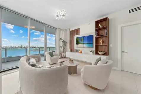 900 Biscayne Boulevard Miami FL 33132