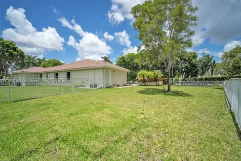 16310 Paddock Lane Weston FL 33326