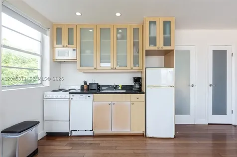 420 15th Street Miami Beach FL 33139