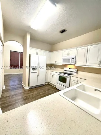 2008 NE 38th Road Homestead FL 33033