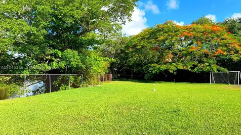 8925 SW 102nd Terrace Miami FL 33176