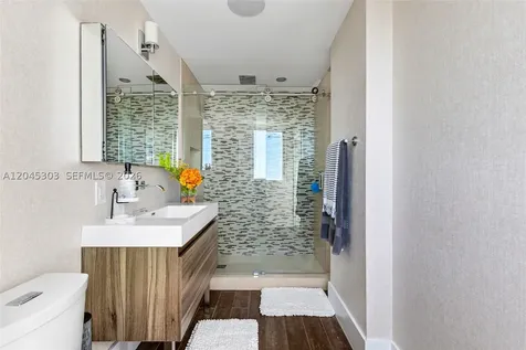 60 SW 13th Street Miami FL 33130