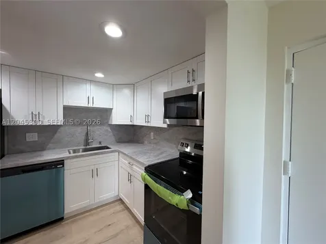 8303 SW 142nd Avenue Miami FL 33183